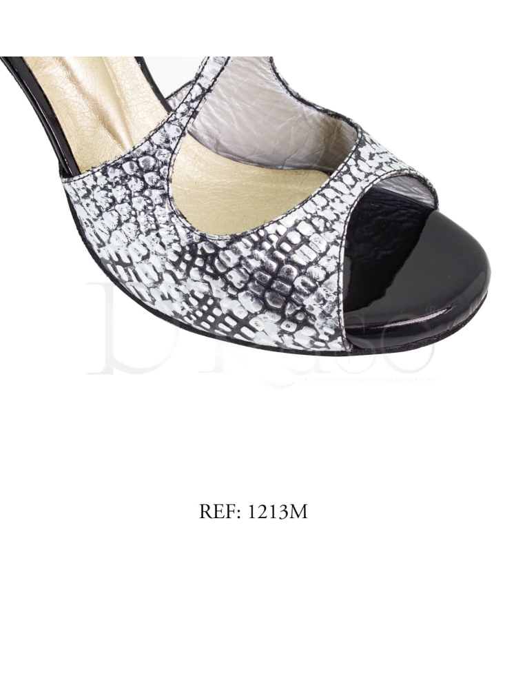 1213M / TANGO - SALSA - BACHATA / WOMAN (ON REQUEST)